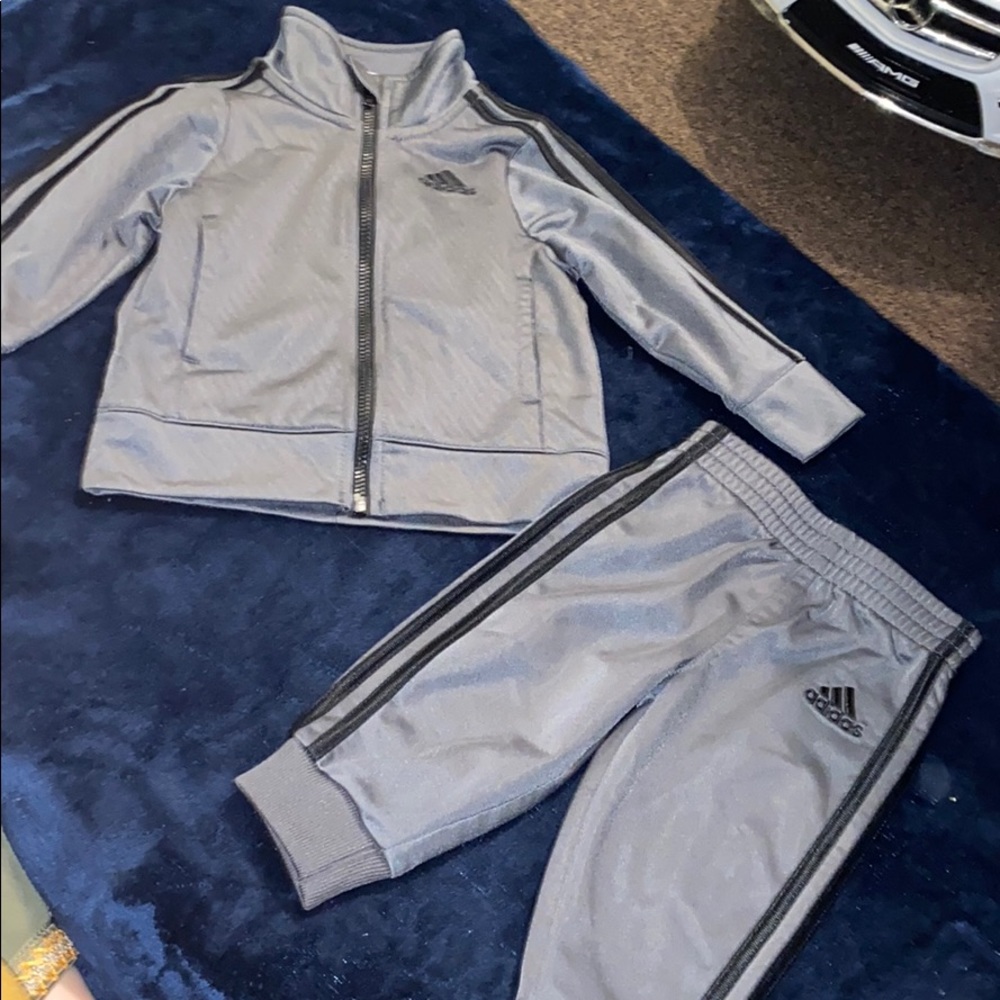 Adidas sweatsuit